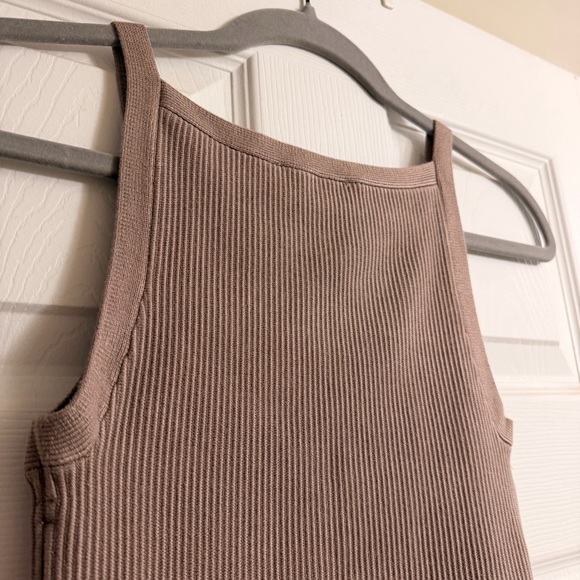 A&F Ottoman High-Neck Top Taupe - Picture 6 of 8